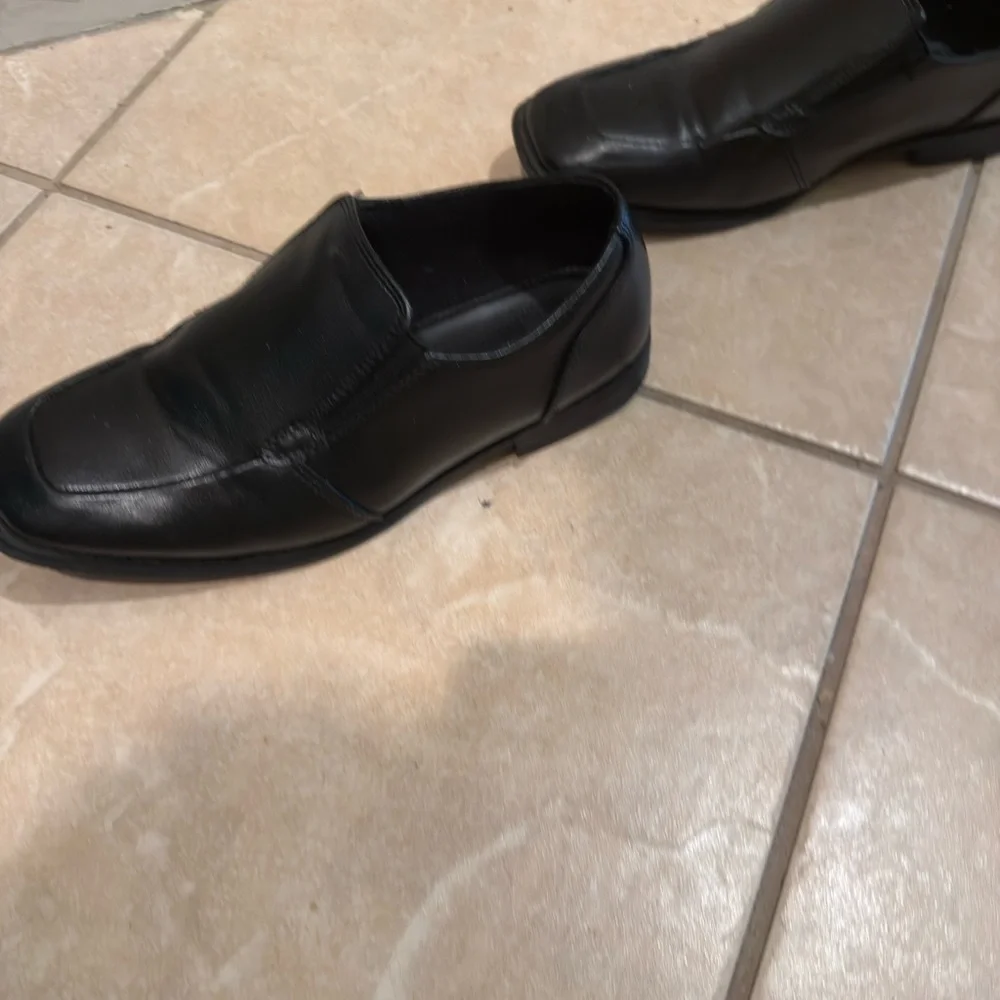 Sonoma Black Slip-On Square-Toe Loafers boys sz  6 used